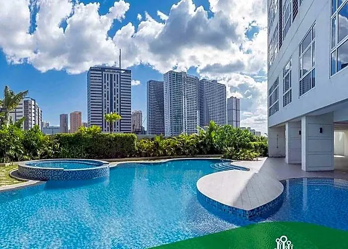 Lovely 2-bedroom Loft With Panoramic Skyline View 4* Manila