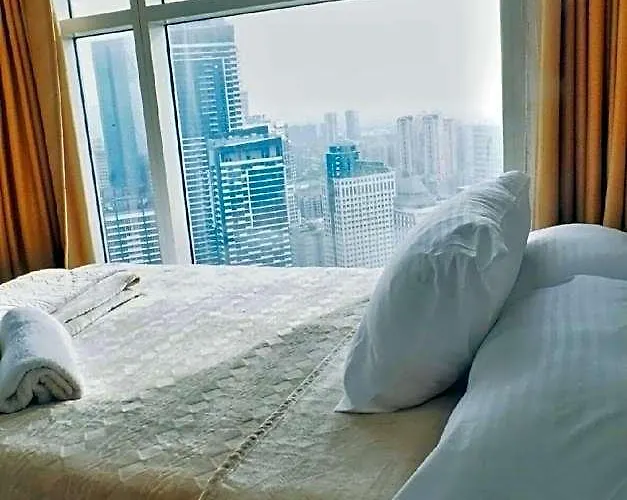 Lovely 2-bedroom Loft With Panoramic Skyline View 4* Manila