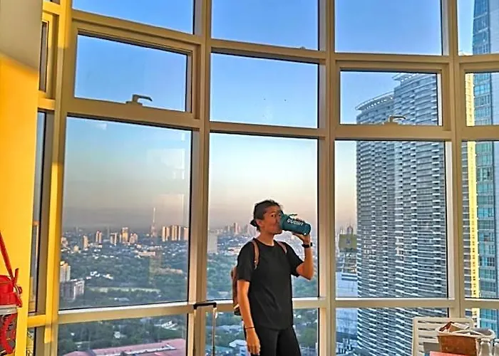 Lovely 2-bedroom Loft With Panoramic Skyline View Hotel