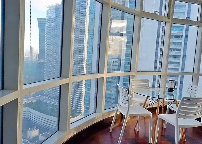 Lovely 2-bedroom Loft With Panoramic Skyline View 4*