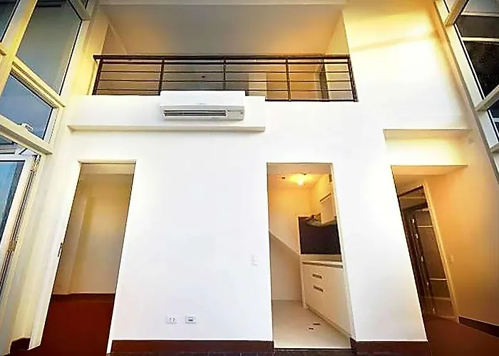 Lovely 2-bedroom Loft With Panoramic Skyline View Hotel